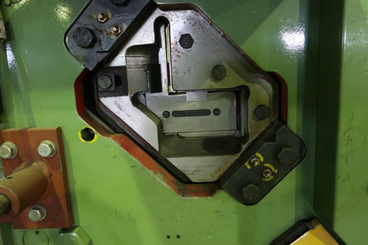 651330-10 Side cover, MUBEA Muhr & Bender MIW 600