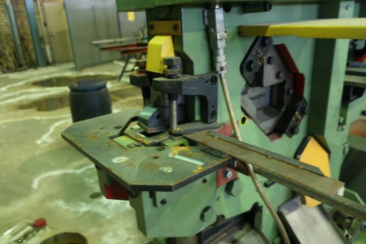 651330-11 Side cover, MUBEA Muhr & Bender MIW 600