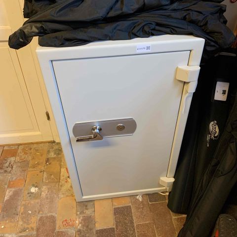 654579-1 Safe Eagle 13724, NT FIRE 017