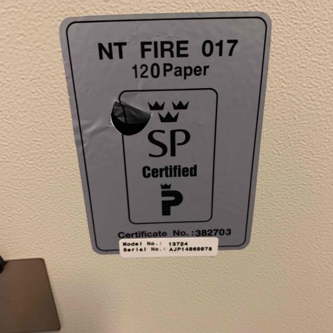 654579-3 Safe Eagle 13724, NT FIRE 017