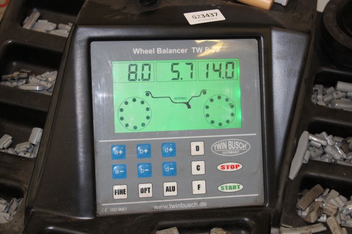 623437-3 Tire balancing machine Twin Busch TW F-23 -17