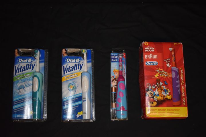 656351-1 4pcs Electric toothbrushes