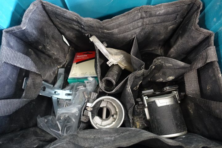 656455-4 Hand mill Makita