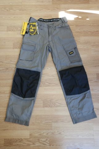11 pairs of flooring pants, Snickers 