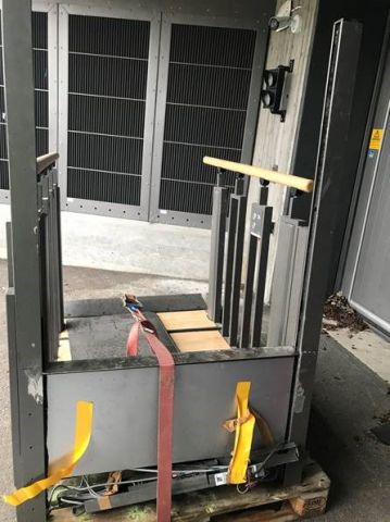 656639-5 Flexstep staircase and elevator combination