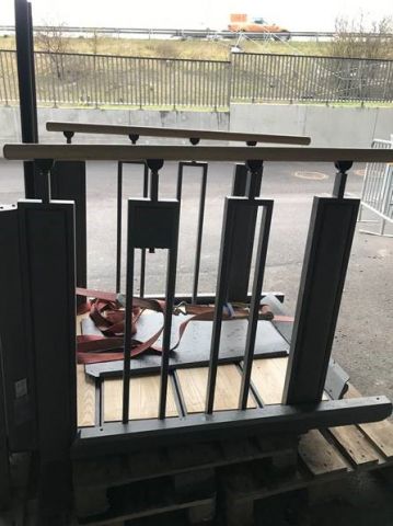 656639-6 Flexstep staircase and elevator combination