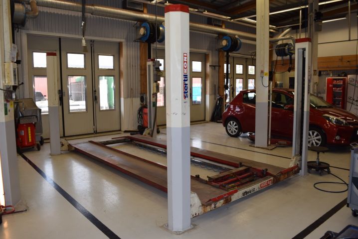 646371-2 4-pelarlyft Stertil Koni med domkraft - 4000 kg