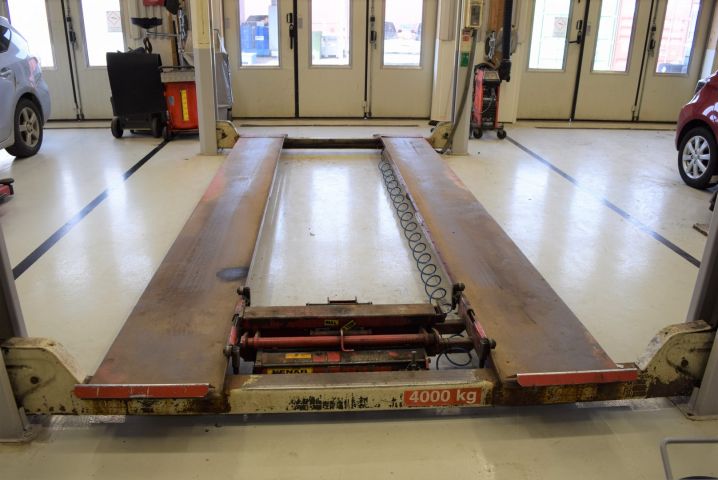 646371-3 4-pelarlyft Stertil Koni med domkraft - 4000 kg