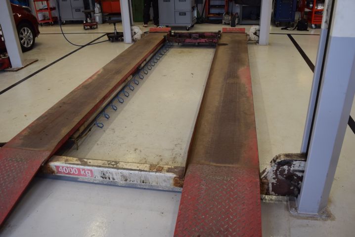 646371-16 4-pelarlyft Stertil Koni med domkraft - 4000 kg
