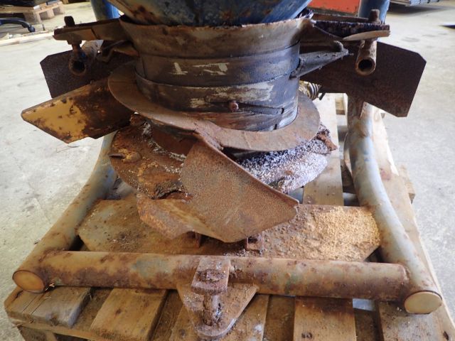 621048-11 Artificial manure spreader Bogballe