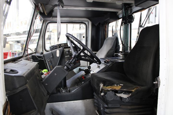 623450-15 Bogsertruck för flygplan, Kalmartruck -89