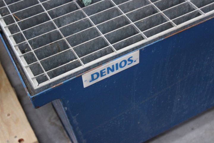 623455-2 Oil spill handling Denio's 3 pallet seats