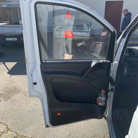 654653-25 Mercedes-Benz Vito 116 CDI -2011 (163 hp, 177469 km) Defective ignition switch