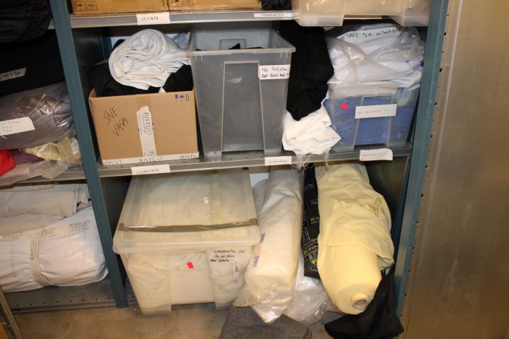 653065-1 Större parti med /mäss-/scentyger