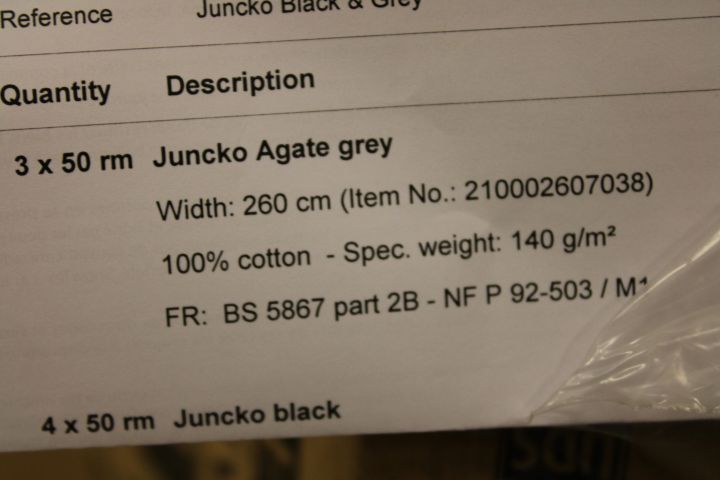 653065-5 Större parti med /mäss-/scentyger