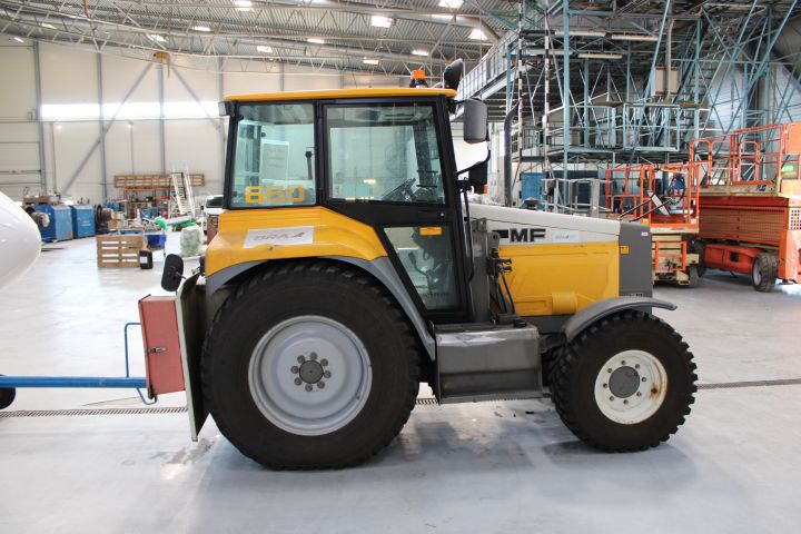 623482-10 Bogseringstraktor Massey Ferguson 660 -97