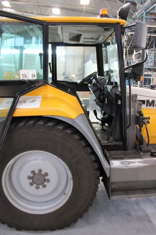 623482-11 Bogseringstraktor Massey Ferguson 660 -97