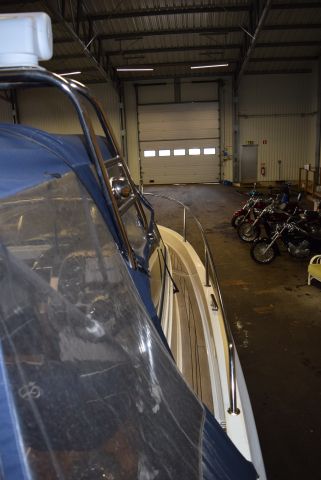 658115-23 Aquador 21 WAs (Mercruiser 5.0L MPI 260 hp) with boat trailer - 2011