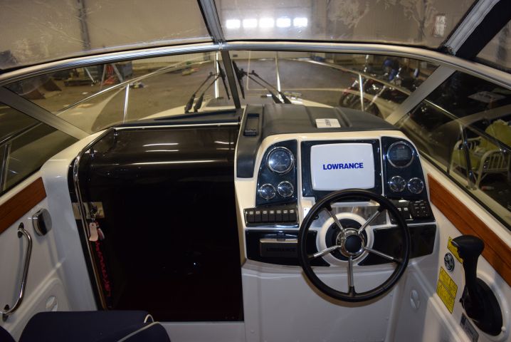 658115-29 Aquador 21 WAs (Mercruiser 5.0L MPI 260 hp) with boat trailer - 2011