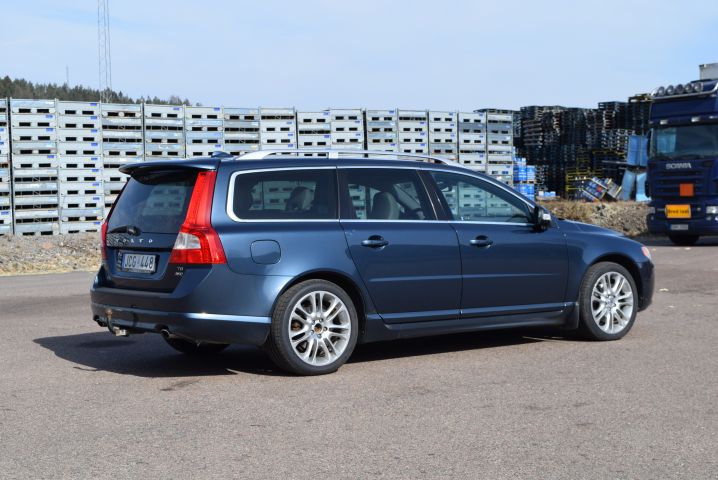 658122-6 Volvo V70 T6 AWD Geartronic (268 hp) - 2008