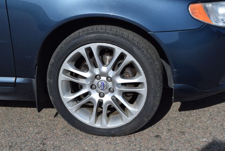 658122-48 Volvo V70 T6 AWD Geartronic (268 hp) - 2008