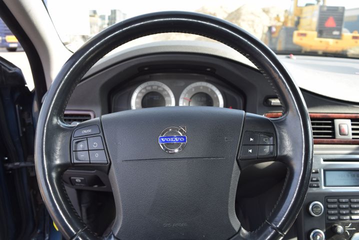 658122-24 Volvo V70 T6 AWD Geartronic (268 hp) - 2008