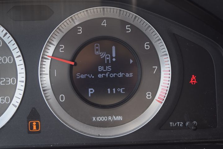 658122-27 Volvo V70 T6 AWD Geartronic (268 hp) - 2008