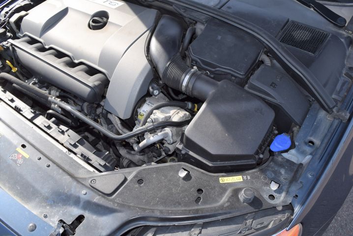 658122-43 Volvo V70 T6 AWD Geartronic (268 hp) - 2008