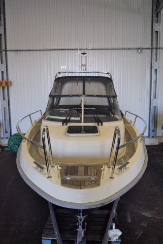 658115-14 Aquador 21 WAs (Mercruiser 5.0L MPI 260 hp) with boat trailer - 2011