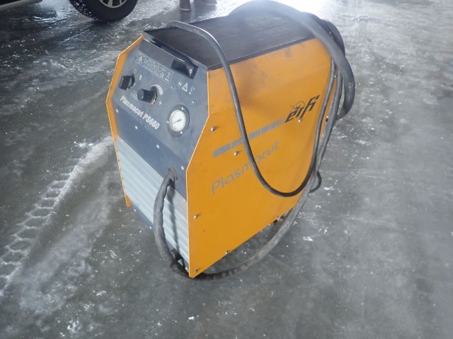 599532-4 Plasma cutter PS660
