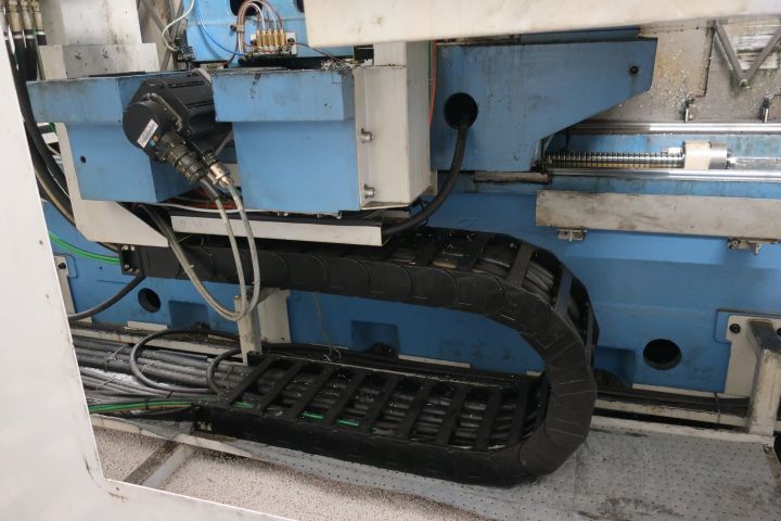 628843-24 CNC Vertical Multiplex, MAZAK VTC-200C -2001