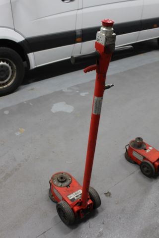 653690-5 Jack Pasquin P 152 C 30T