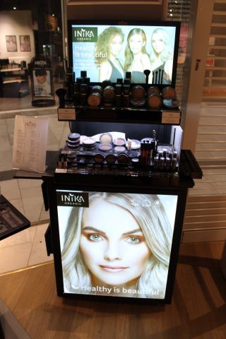 654985-1 2 makeup stands - INIKA / Maria Åberg