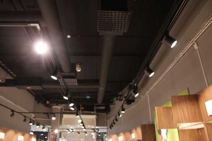 654986-3 Spotlight rails with 52 spotlights