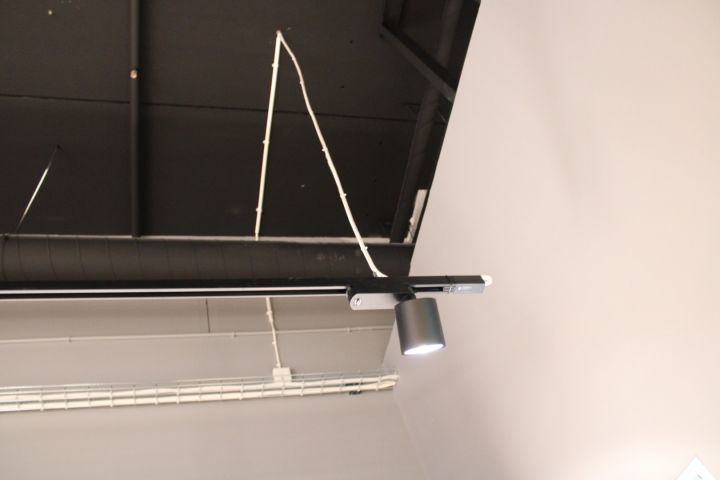 654986-4 Spotlight rails with 52 spotlights