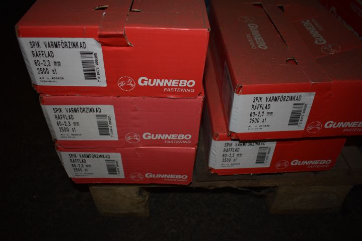 572382-2 Lot with nails from Grunnebo different types