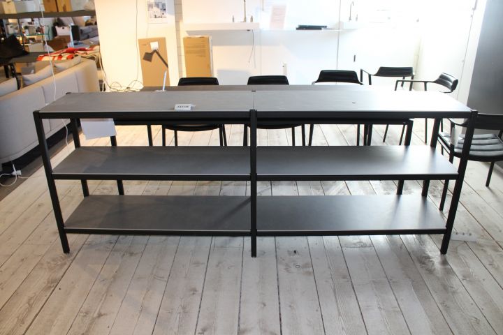 631546-2 2 side tables Vipp