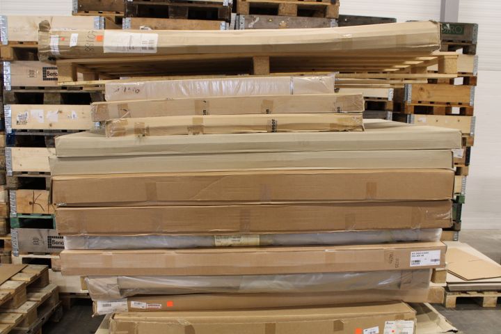 657485-2 Party with headboards (Hästens, Åkeson, Jensen and others)