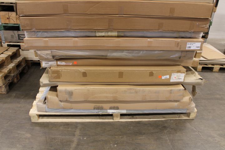 657485-3 Party with headboards (Hästens, Åkeson, Jensen and others)