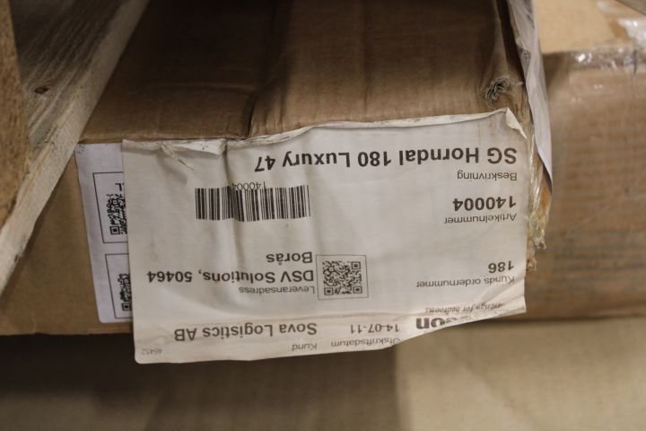 657485-11 Party with headboards (Hästens, Åkeson, Jensen and others)