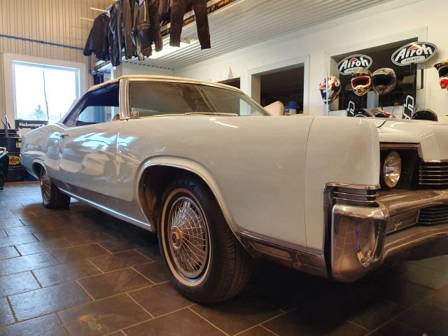 652105-2 Mercury Marquis -69 Convertible