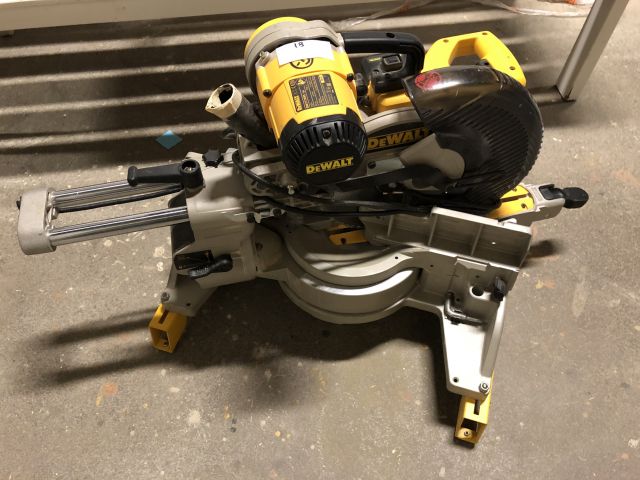 663114-1 Cutting Saw - DeWalt DW717XPS-QS