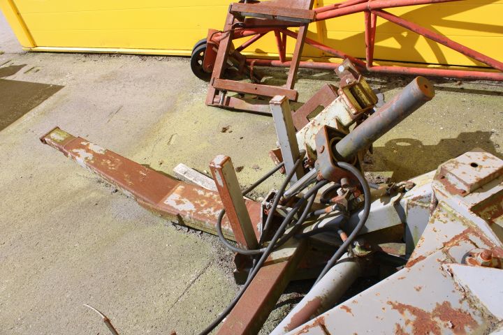 623482-24 Bogseringstraktor Massey Ferguson 660 -97