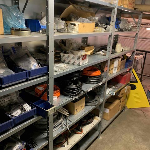 663304-14 Sheet shelves with spare parts for trucks, 14 sect