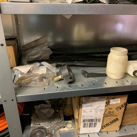 663304-20 Sheet shelves with spare parts for trucks, 14 sect