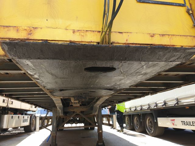 664635-5 Renders curtain trailer 2004 UDF814