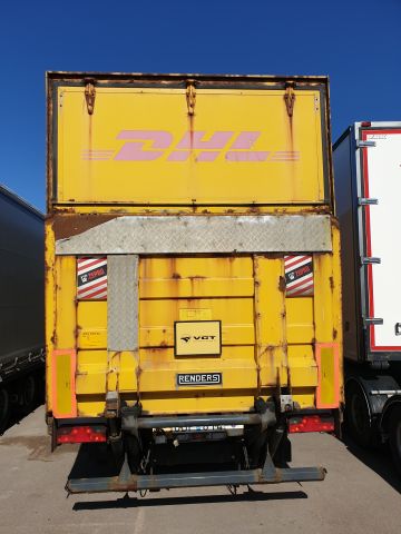 664635-7 Renders curtain trailer 2004 UDF814