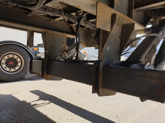 664635-15 Renders curtain trailer 2004 UDF814