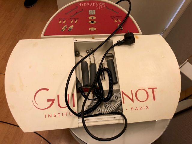 664742-19 Skin Care Salon in Stockgholm - Alvén Skin Clinic