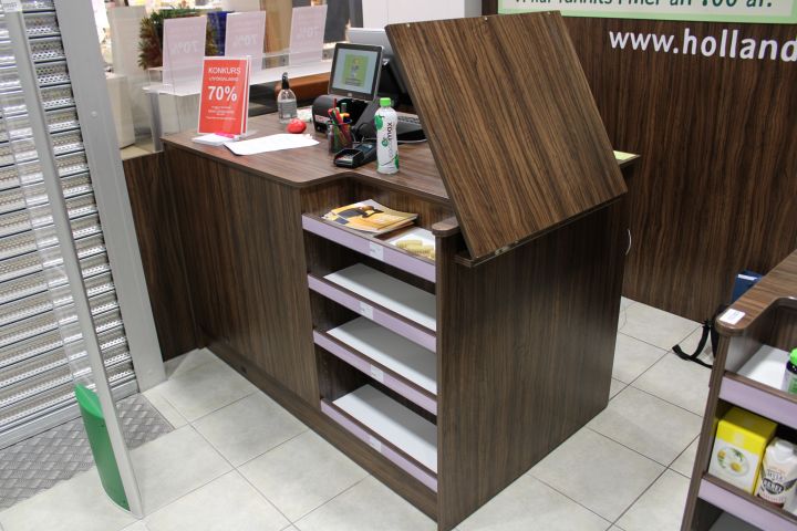 630152-2 Checkout counter with several parts in wood laminate